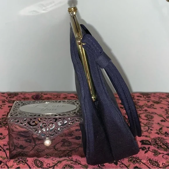 Vintage Elegant Handbag in Midnight Blue - Picture 4 of 15
